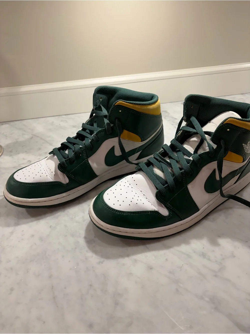 Very Good Air Jordan 1 Mid 'Sonics' Sneakers - in Green, Yellow & White Size 13